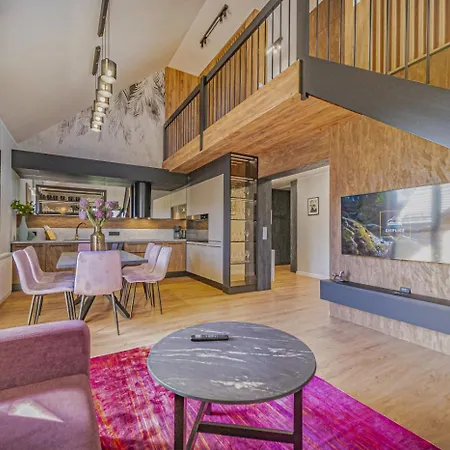 W Cieplicach Bloom * 耶莱尼亚古拉